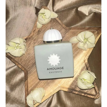 Women Woody Perfume Collection Long Lasting Elegant Floral Resin Warm Amber Notes for Romantic Evenings and Daily Sophistication