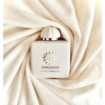 Women Woody Perfume Collection Long Lasting Elegant Floral Resin Warm Amber Notes for Romantic Evenings and Daily Sophistication