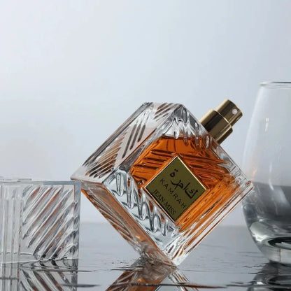 High Quality Brand Perfume 100ML Long Lasting Fragrance Gentle and fresh floral and fruity fragrance Calm luxurious wood tone