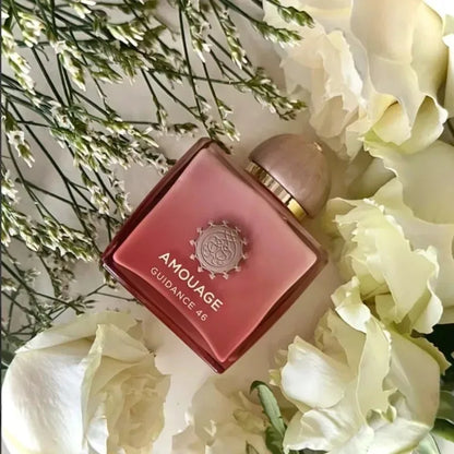 Women Woody Perfume Collection Long Lasting Elegant Floral Resin Warm Amber Notes for Romantic Evenings and Daily Sophistication